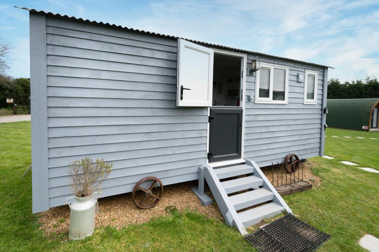 Lanterns Shepherds Huts & Glamping Happisburgh Buitenkant foto