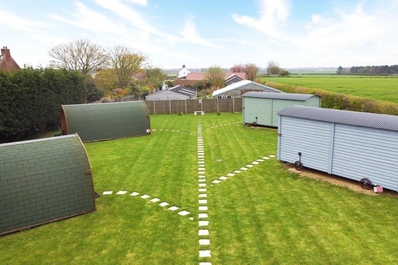 Lanterns Shepherds Huts & Glamping Hotel Happisburgh Buitenkant foto